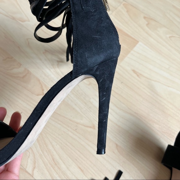 Guess Balck Fringe Leather Suede This Heels Straps Size 6.5 A - Picture 9 of 12